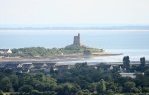 Le fort de la Hougue est une fortification construite après que l'amiral de (...)