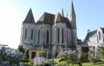  La Chapelle de Notre-Dame-des-Flots à Sainte-Adresse Faisant face à la mer, (...) 